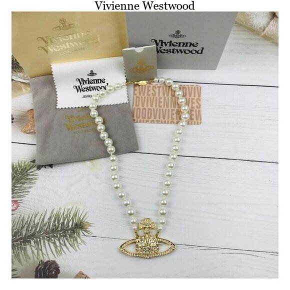 Vivienne Westwood Gold Studs - Picture 1 of 5